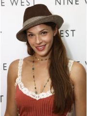 Amanda Righetti Profile Photo