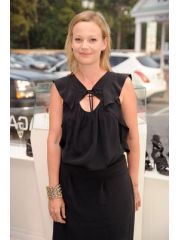 Samantha Mathis Profile Photo