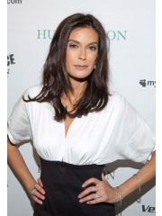 Teri Hatcher Profile Photo