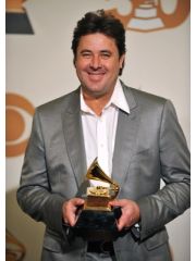 Vince Gill Profile Photo